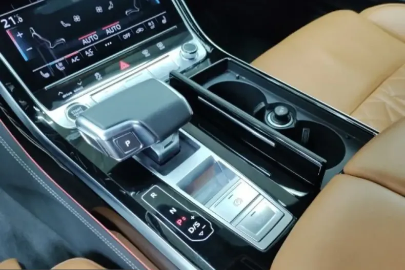 Audi A8 din 2023 cu 69.070 km - oferta AUD240908 - foto 10