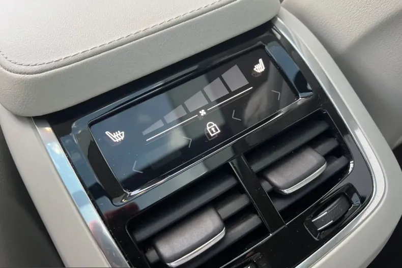 Volvo XC90 din 2024 cu 8.900 km - oferta VOL240916 - foto 15