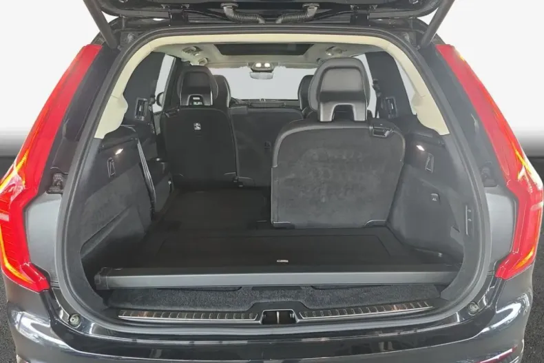 Volvo XC90 din 2024 cu 33.609 km - oferta VOL240918 - foto 11