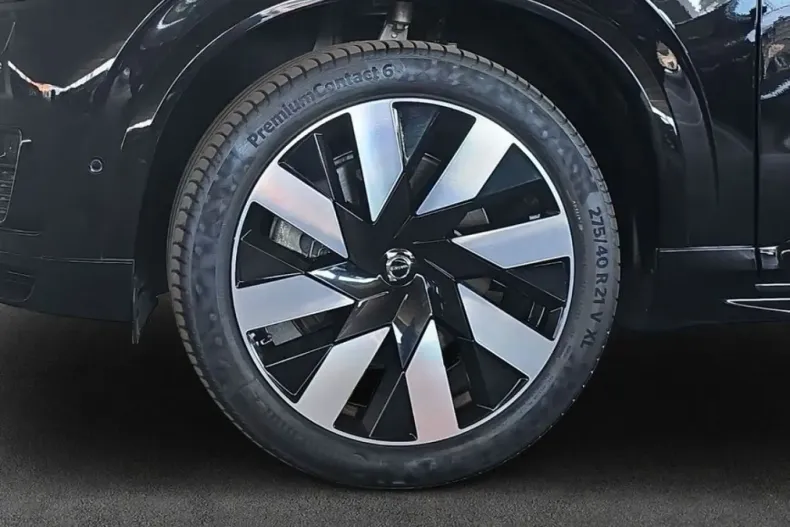 Volvo XC90 din 2024 cu 33.609 km - oferta VOL240918 - foto 13