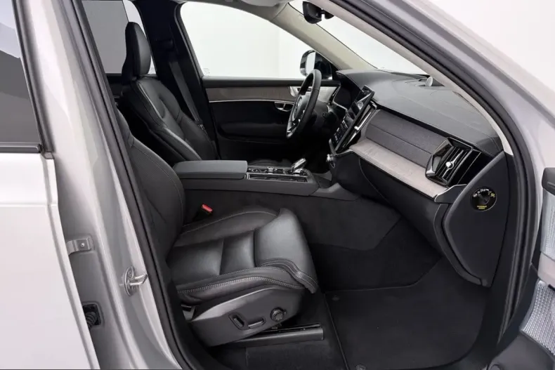 Volvo XC90 din 2025 cu 17.104 km - oferta VOL240919 - foto 30