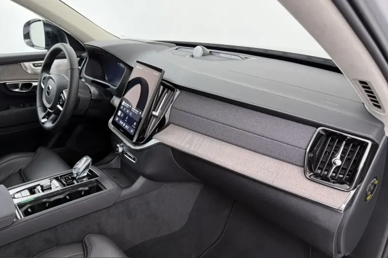 Volvo XC90 din 2025 cu 17.104 km - oferta VOL240919 - foto 32