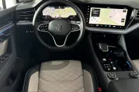 Volkswagen Touareg din 2024 cu 26.000 km - oferta VOL240922 - foto 7