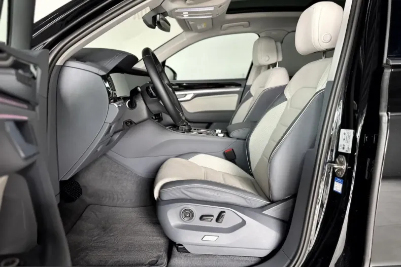 Volkswagen Touareg din 2024 cu 26.000 km - oferta VOL240922 - foto 9