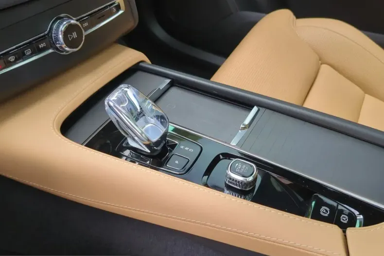 Volvo XC90 din 2023 cu 37.900 km - oferta VOL240923 - foto 22