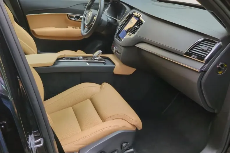 Volvo XC90 din 2023 cu 37.900 km - oferta VOL240923 - foto 25