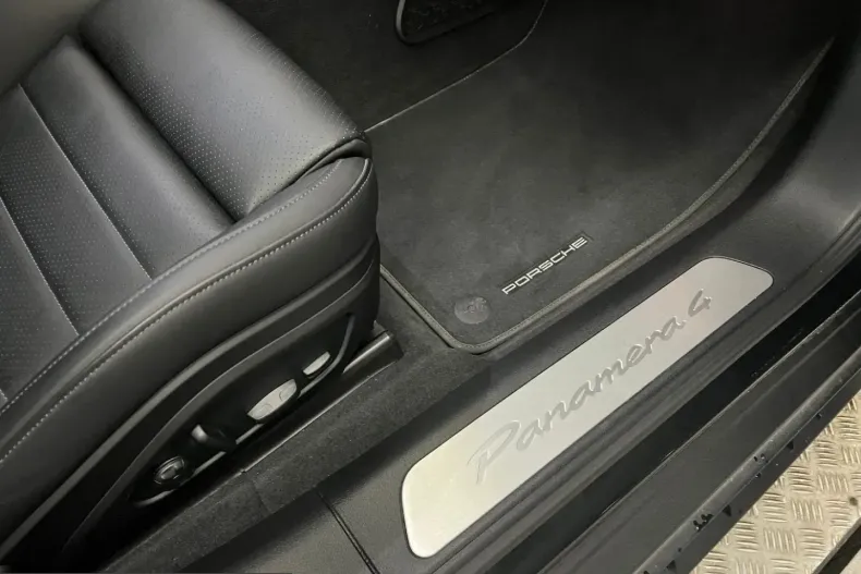 Porsche Panamera din 2024 cu 30.700 km - oferta POR240928 - foto 21