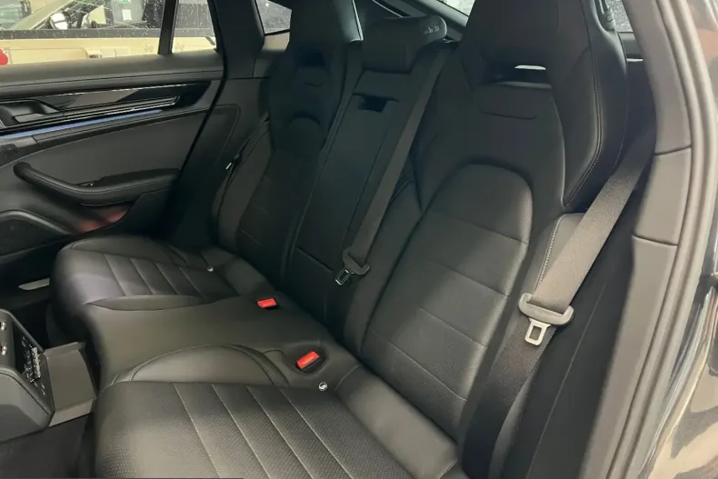 Porsche Panamera din 2024 cu 30.700 km - oferta POR240928 - foto 26