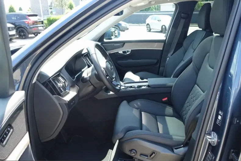 Volvo XC90 din 2025 cu 19.360 km - oferta VOL240936 - foto 12