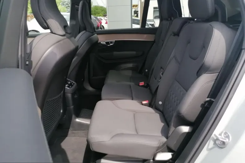 Volvo XC90 din 2025 cu 26.694 km - oferta VOL240938 - foto 14