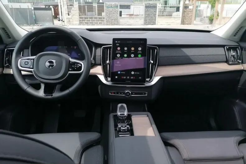 Volvo XC90 din 2025 cu 26.694 km - oferta VOL240938 - foto 15