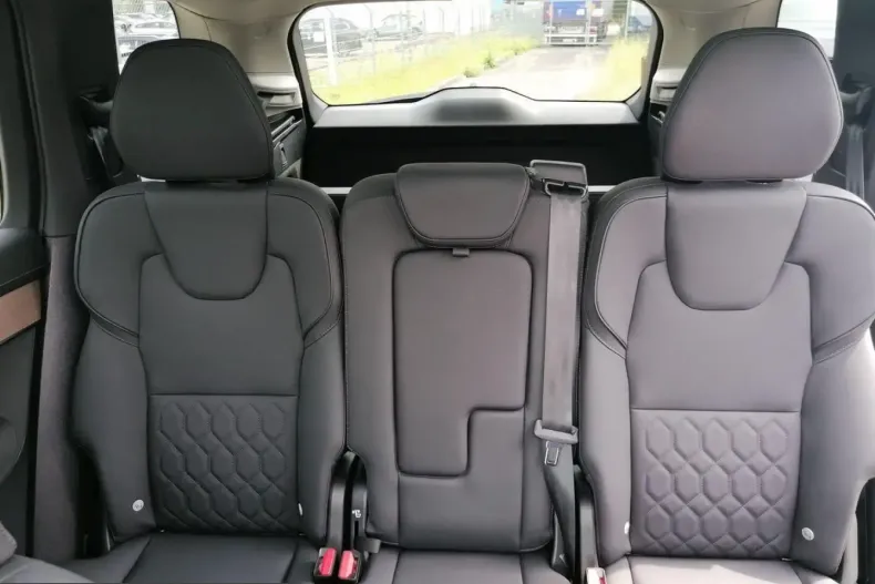 Volvo XC90 din 2025 cu 26.694 km - oferta VOL240938 - foto 17