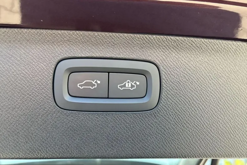 Volvo XC90 din 2025 cu 20.901 km - oferta VOL240939 - foto 19