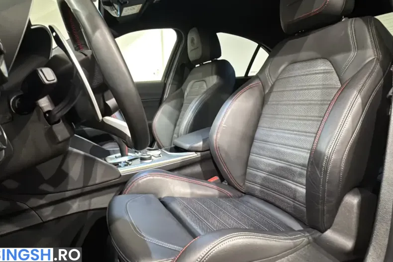 Alfa Romeo Giulia din 2023 cu 11.450 km - oferta ALF240940 - foto 10