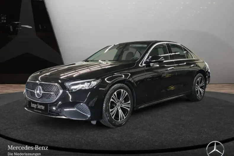 Mercedes-Benz E 220 (Clasa E) din 2025 cu 27.294 km - oferta MER240946 - foto 1