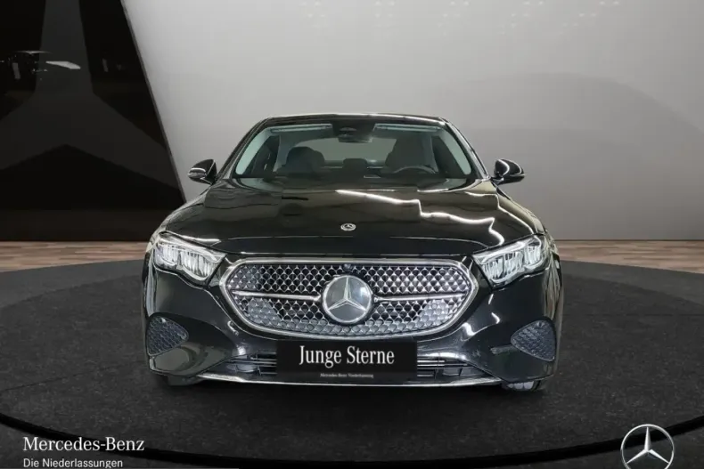 Mercedes-Benz E 220 (Clasa E) din 2025 cu 27.294 km - oferta MER240946 - foto 2