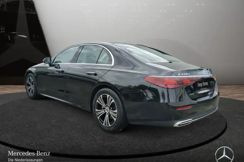 Mercedes-Benz E 220 (Clasa E) din 2025 cu 27.294 km - oferta MER240946 - foto 6
