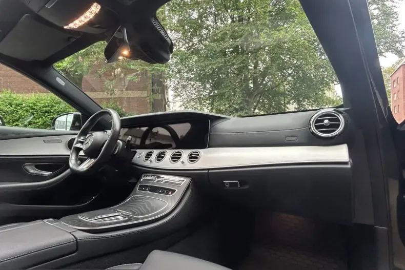 Mercedes-Benz E 220 (Clasa E) din 2024 cu 65.239 km - oferta MER240948 - foto 10