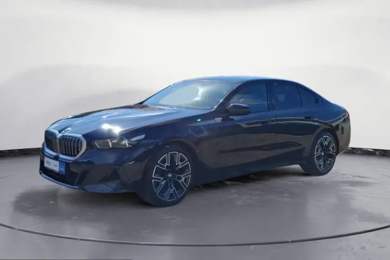 BMW 520 (Seria 5) din 2025 cu 25.497 km - oferta BMW240949 - foto 1