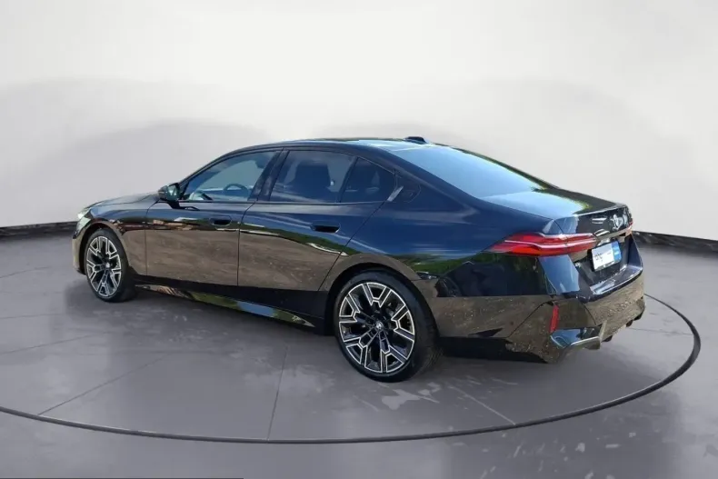 BMW 520 (Seria 5) din 2025 cu 25.497 km - oferta BMW240949 - foto 3