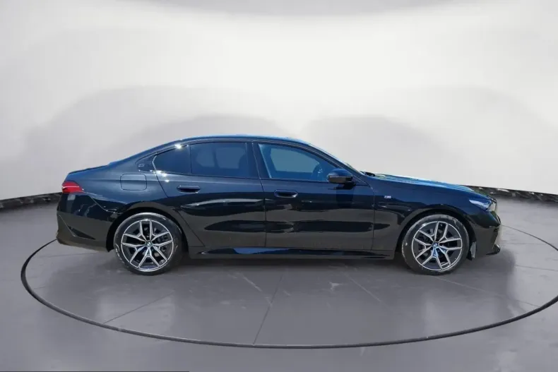 BMW 520 (Seria 5) din 2025 cu 24.177 km - oferta BMW240950 - foto 5