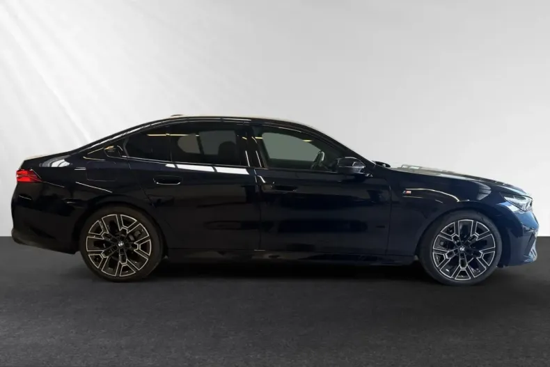 BMW 520 (Seria 5) din 2025 cu 25.380 km - oferta BMW240956 - foto 2