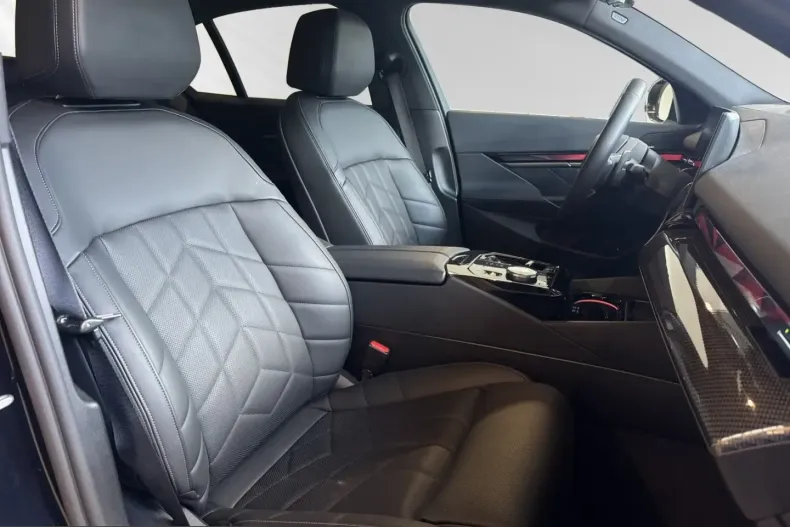BMW 520 (Seria 5) din 2025 cu 25.380 km - oferta BMW240956 - foto 6