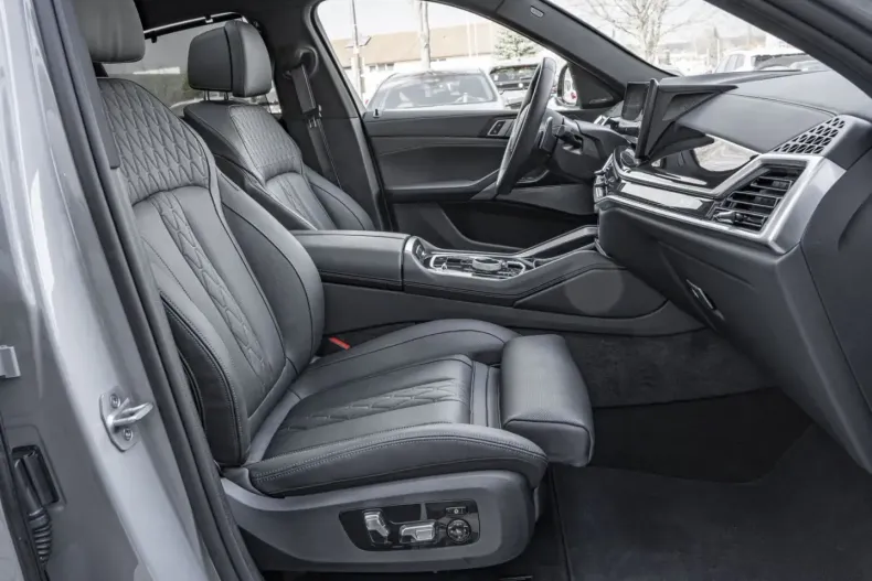 BMW X6 (Seria X) din 2025 cu 5.985 km - oferta BMW240984 - foto 3