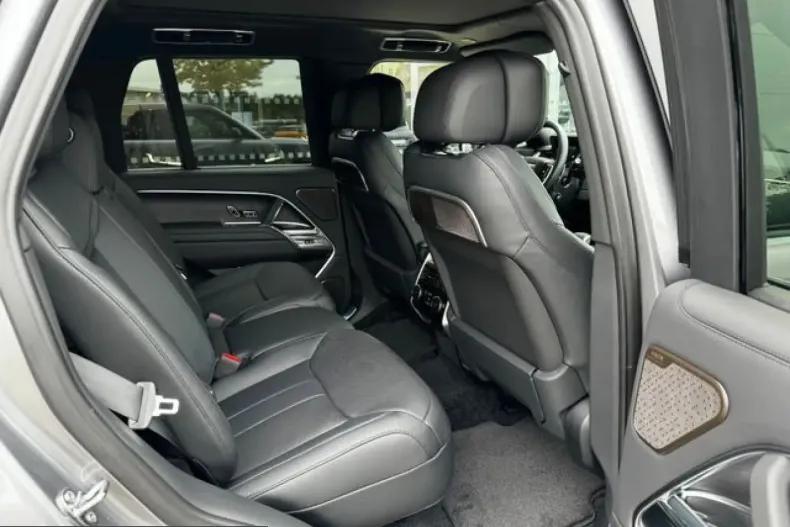 Land Rover Range Rover din 2025 cu 16.200 km - oferta LAN240986 - foto 5