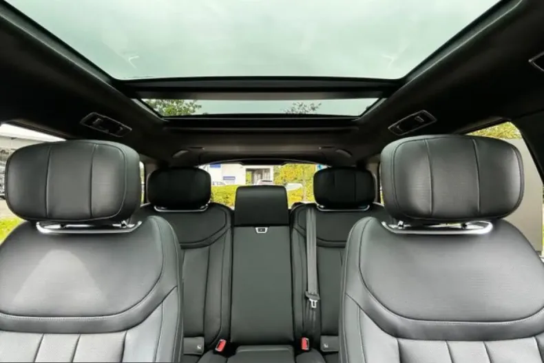 Land Rover Range Rover din 2025 cu 16.200 km - oferta LAN240986 - foto 13