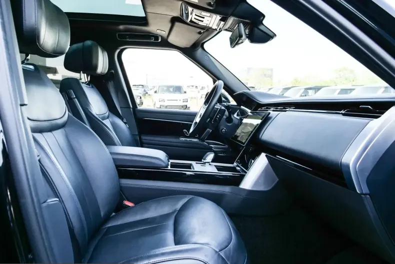 Land Rover Range Rover din 2025 cu 37.547 km - oferta LAN240987 - foto 3