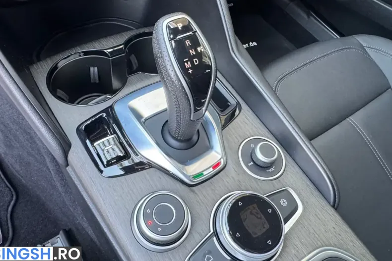 Alfa Romeo Giulia din 2023 cu 9.086 km - oferta ALF240991 - foto 19