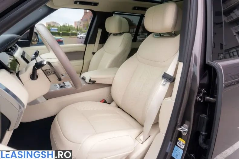 Land Rover Range Rover din 2025 cu 3.743 km - oferta LAN240992 - foto 22