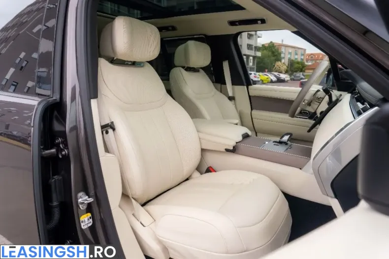 Land Rover Range Rover din 2025 cu 3.743 km - oferta LAN240992 - foto 25