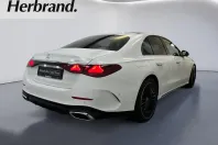 Mercedes-Benz E 400 (Clasa E) din 2025 cu 16.500 km - oferta MER240994 - foto 3
