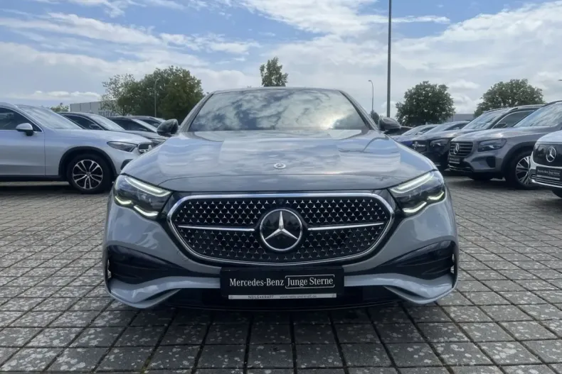 Mercedes-Benz E 400 (Clasa E) din 2023 cu 68.130 km - oferta MER240996 - foto 3
