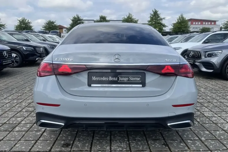 Mercedes-Benz E 400 (Clasa E) din 2023 cu 68.130 km - oferta MER240996 - foto 7
