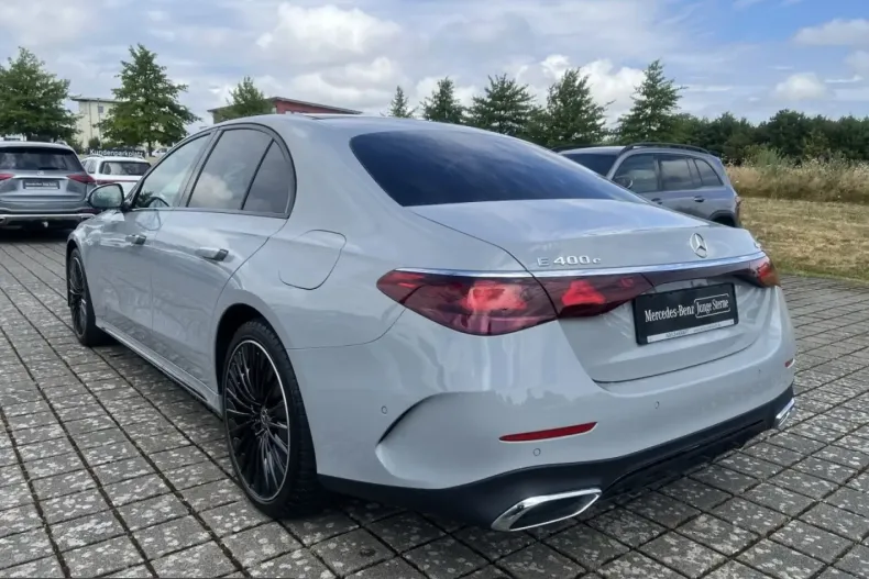 Mercedes-Benz E 400 (Clasa E) din 2023 cu 68.130 km - oferta MER240996 - foto 8