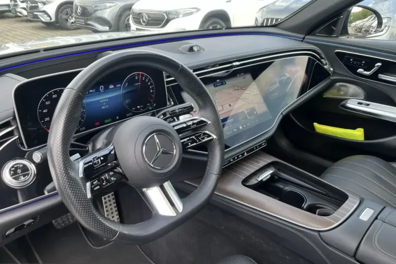 Mercedes-Benz E 400 (Clasa E) din 2023 cu 68.130 km - oferta MER240996 - foto 12