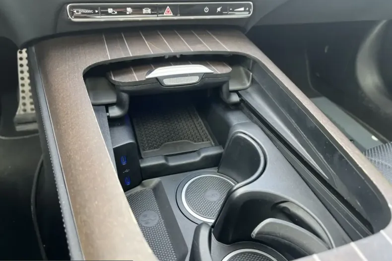 Mercedes-Benz E 400 (Clasa E) din 2023 cu 68.130 km - oferta MER240996 - foto 19