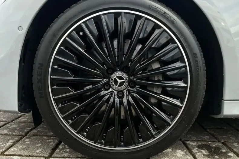 Mercedes-Benz E 400 (Clasa E) din 2023 cu 68.130 km - oferta MER240996 - foto 30