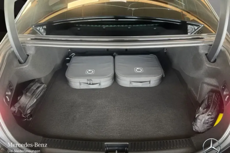 Mercedes-Benz E 300 (Clasa E) din 2025 cu 6.368 km - oferta MER240999 - foto 21