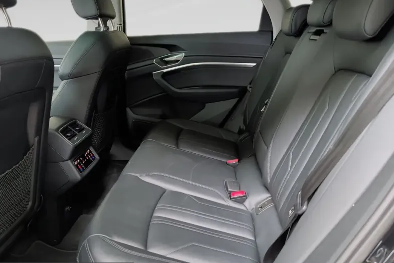 Audi e-tron din 2023 cu 56.074 km - oferta AUD241000 - foto 25