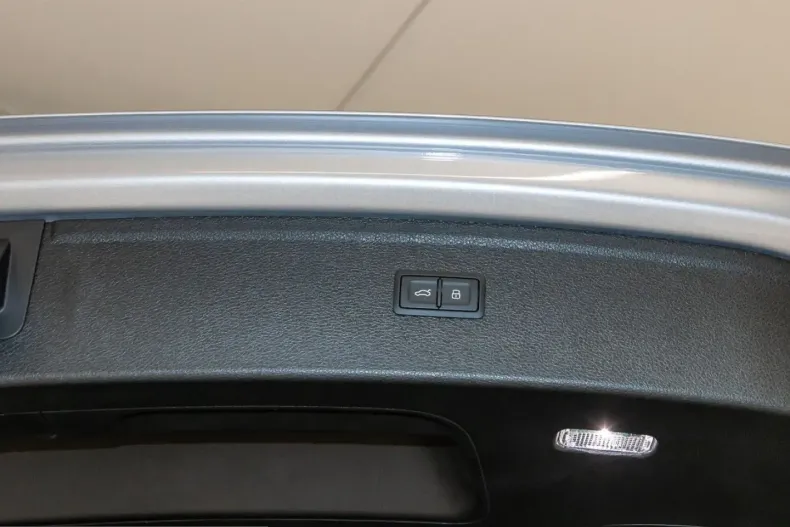 Audi Q5 din 2025 cu 16.999 km - oferta AUD241005 - foto 7