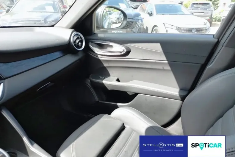 Alfa Romeo Giulia din 2023 cu 34.751 km - oferta ALF241010 - foto 19
