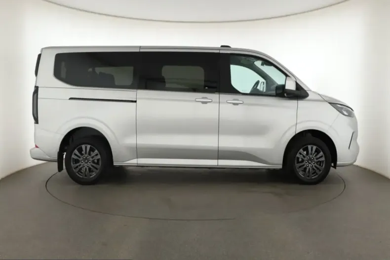 Ford Tourneo Custom din 2024 cu 28.648 km - oferta FOR241025 - foto 6