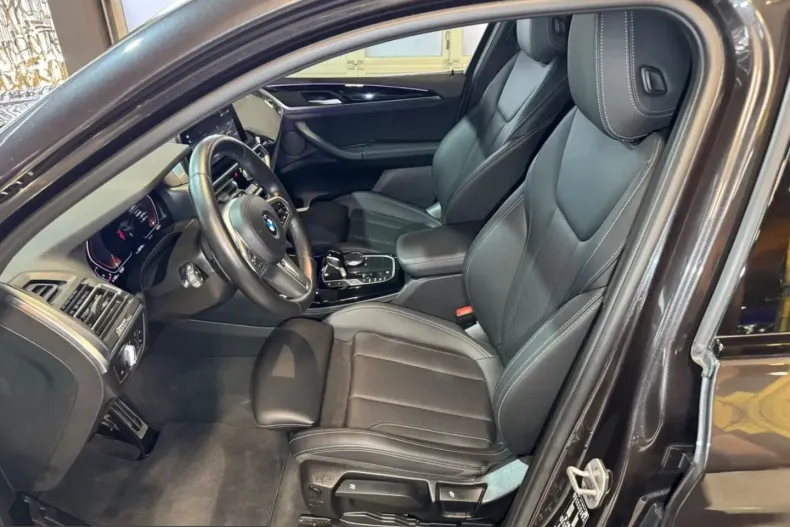 BMW X4 (Seria X) din 2024 cu 28.679 km - oferta BMW241038 - foto 3