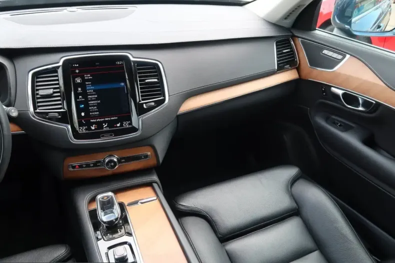 Volvo XC90 din 2022 cu 52.769 km - oferta VOL241049 - foto 8