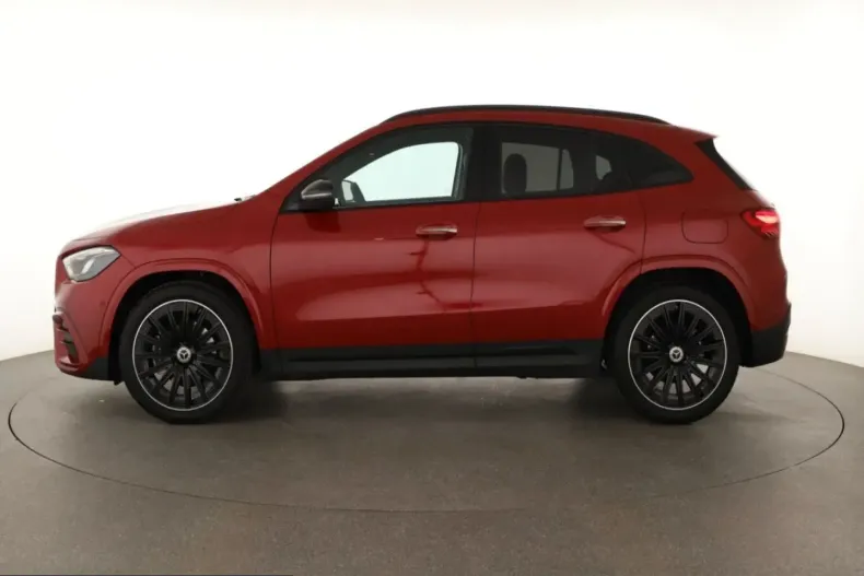 Mercedes-Benz GLA 200 (Clasa GLA) din 2024 cu 10.870 km - oferta MER241051 - foto 3