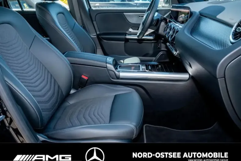 Mercedes-Benz GLA 200 (Clasa GLA) din 2025 cu 14.335 km - oferta MER241058 - foto 10